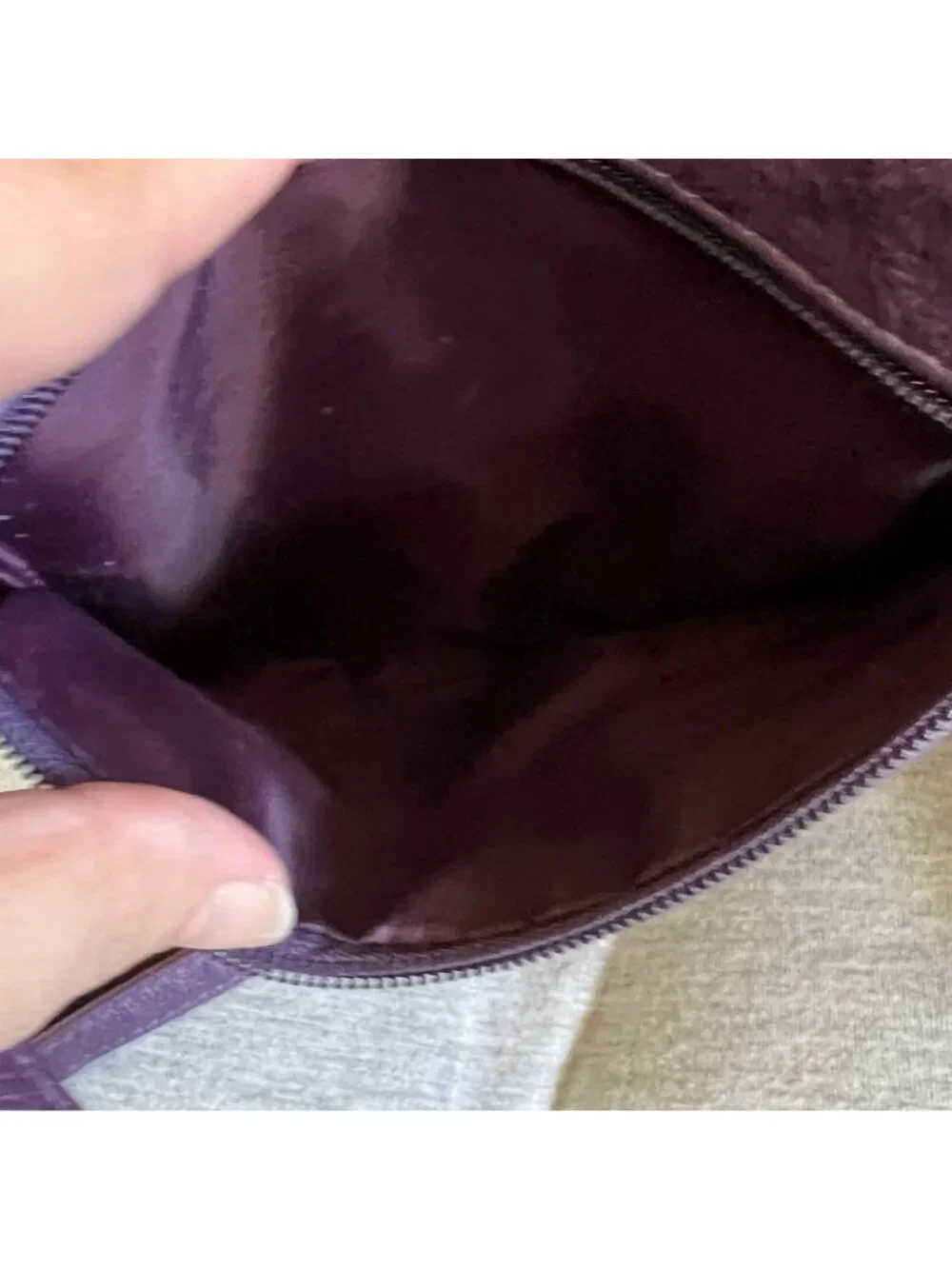 Purple Leather Crossbody Bag With Multiple Zipper Compartments & Adjustable Stra - Picture 4 of 5